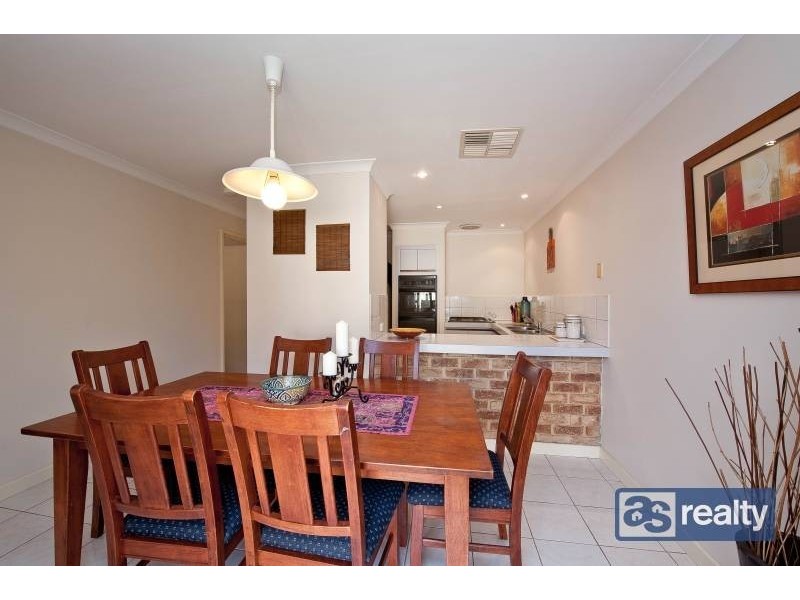 2/23 Camden Street, Dianella WA 6059