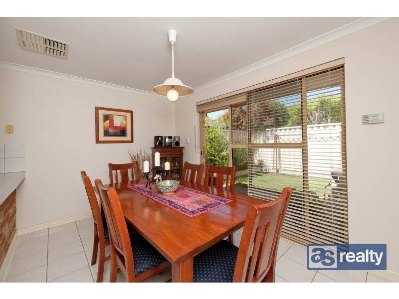 2/23 Camden Street, Dianella WA 6059