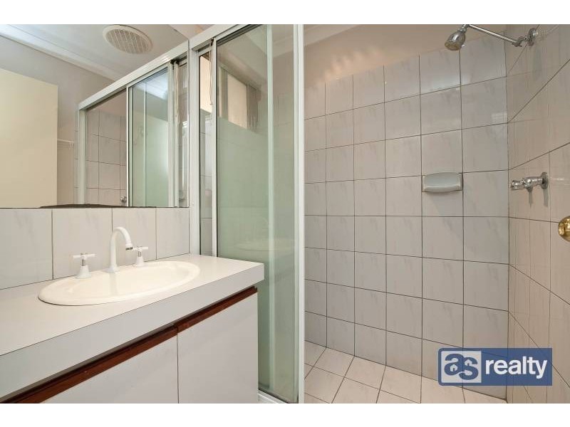 2/23 Camden Street, Dianella WA 6059