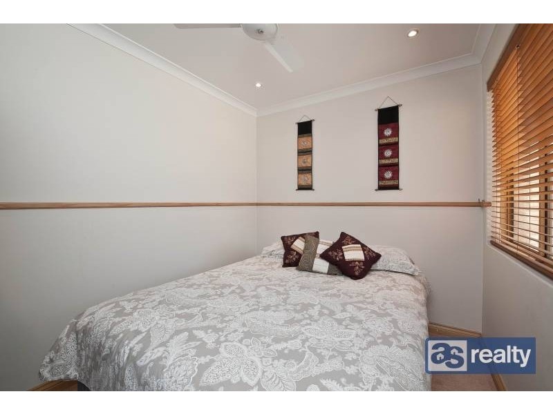 2/23 Camden Street, Dianella WA 6059