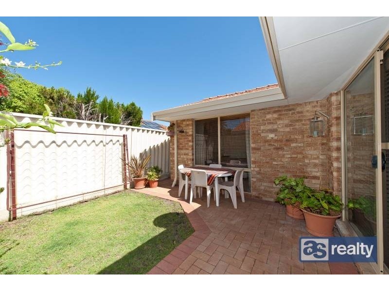 2/23 Camden Street, Dianella WA 6059