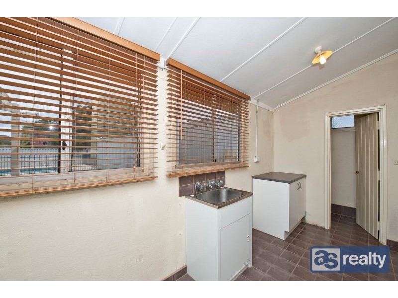13 Priestley Street, Embleton WA 6062