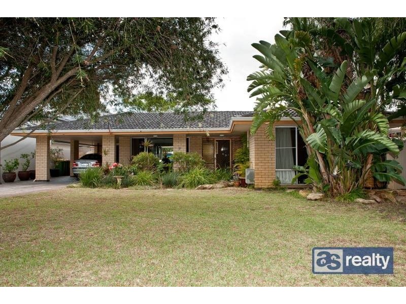 9 Ockley Square, Embleton WA 6062