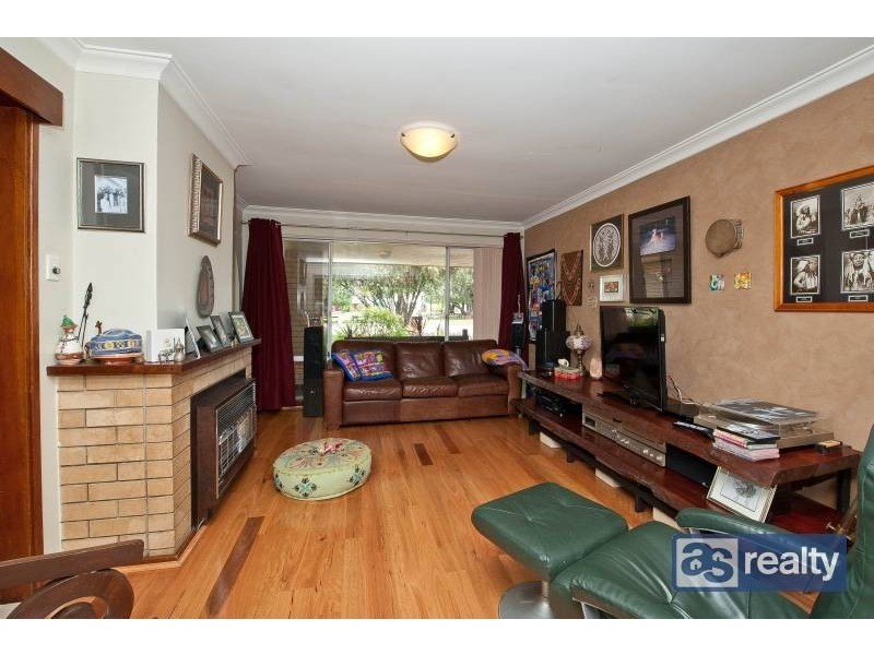 9 Ockley Square, Embleton WA 6062