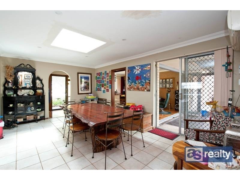 9 Ockley Square, Embleton WA 6062