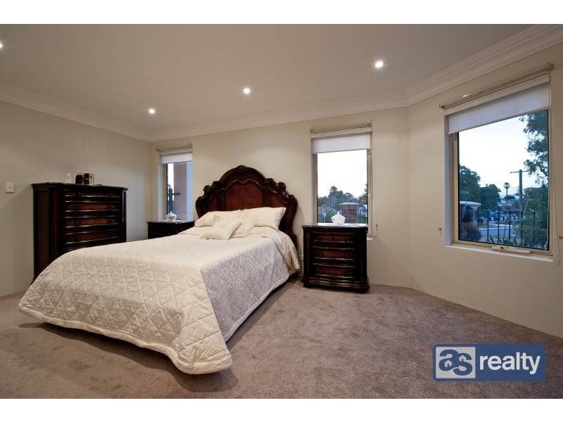 25A Sanderson Street, Embleton WA 6062