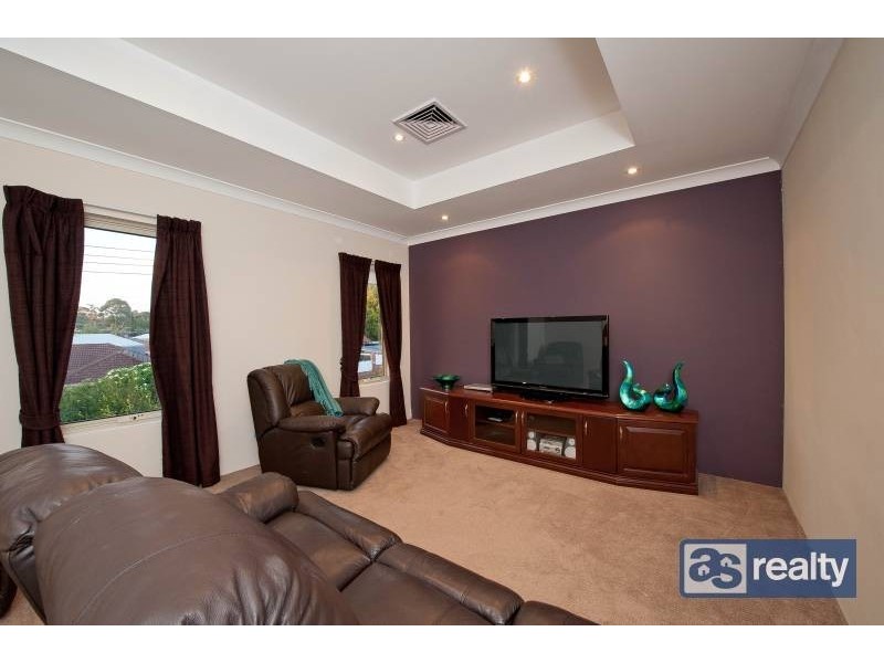 25A Sanderson Street, Embleton WA 6062