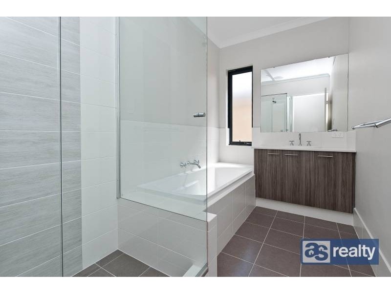 2/26 Sanderson Street, Embleton WA 6062