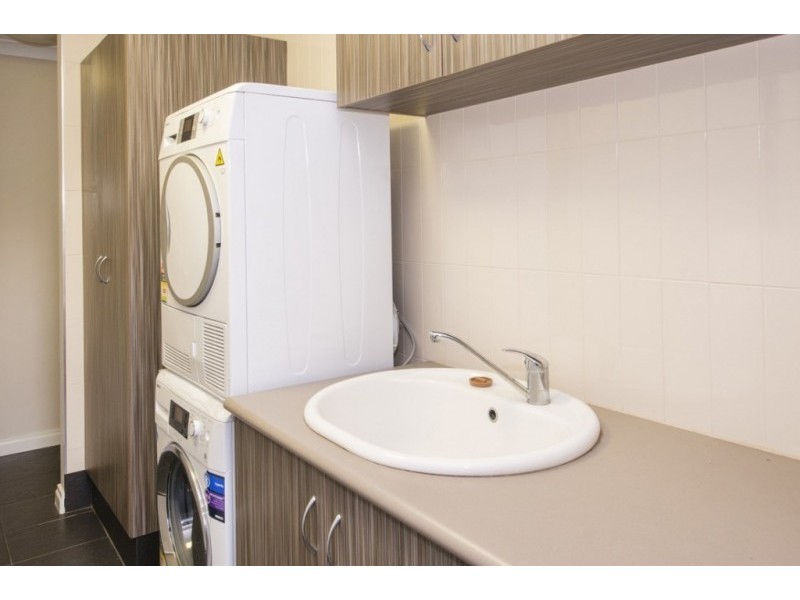 4 Almond Parkway, Yalyalup WA 6280