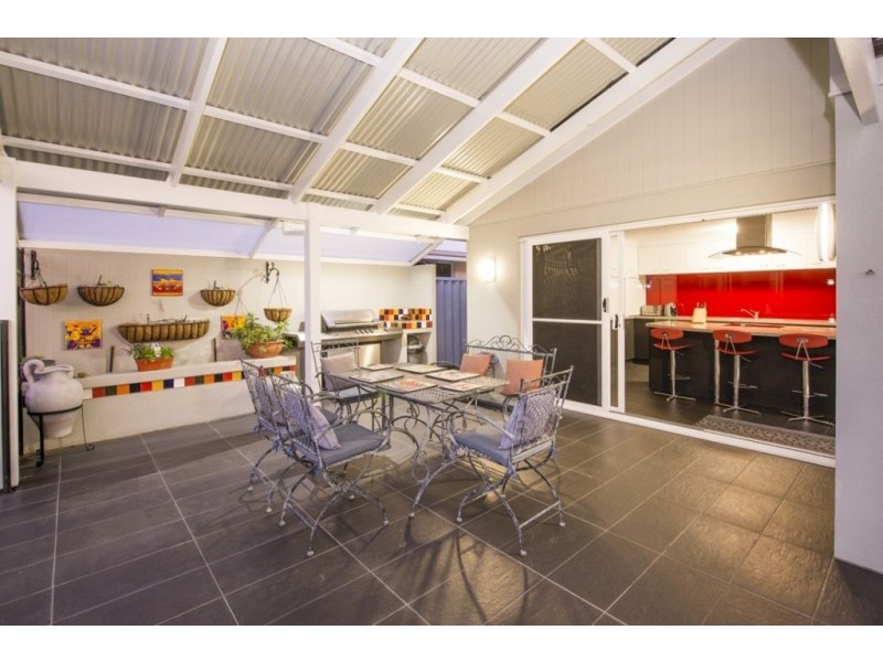 4 Almond Parkway, Yalyalup WA 6280