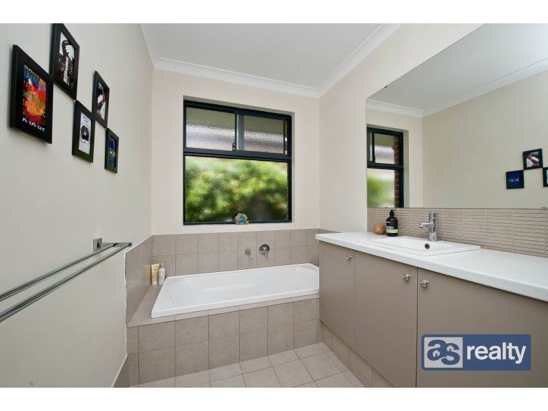 A/9 Priestley Street, Embleton WA 6062