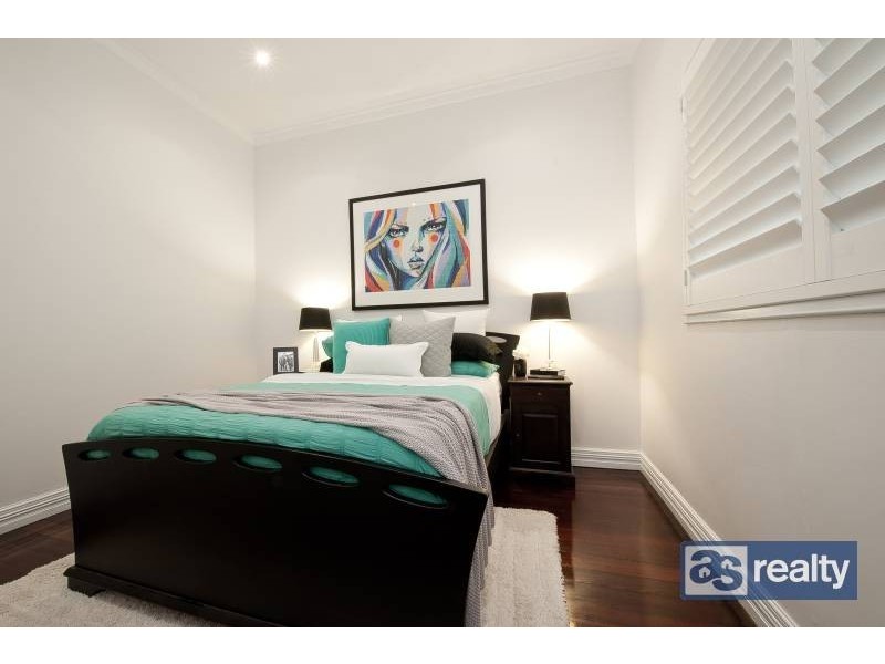 11 Traylen Road, Bayswater WA 6053