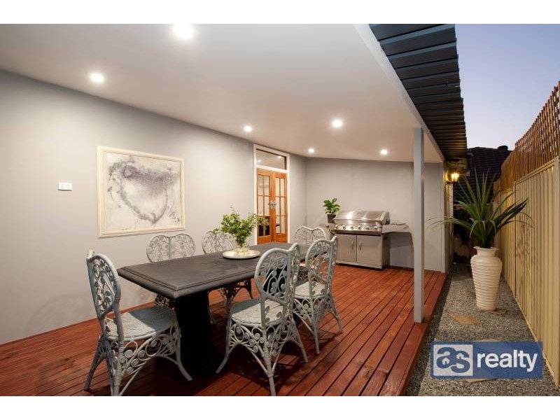 11 Traylen Road, Bayswater WA 6053