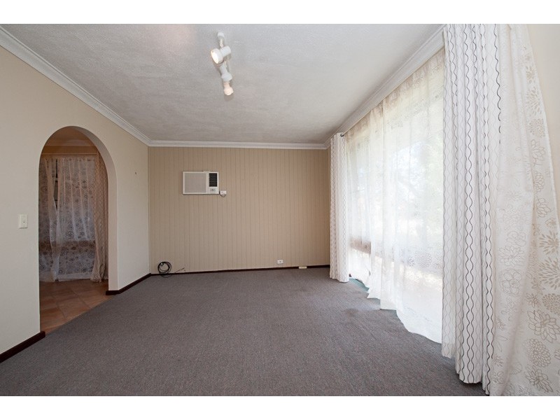 2 Penguin Street, Dianella WA 6059