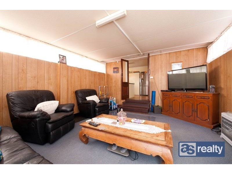 8 Kenwick Way, Balga WA 6061