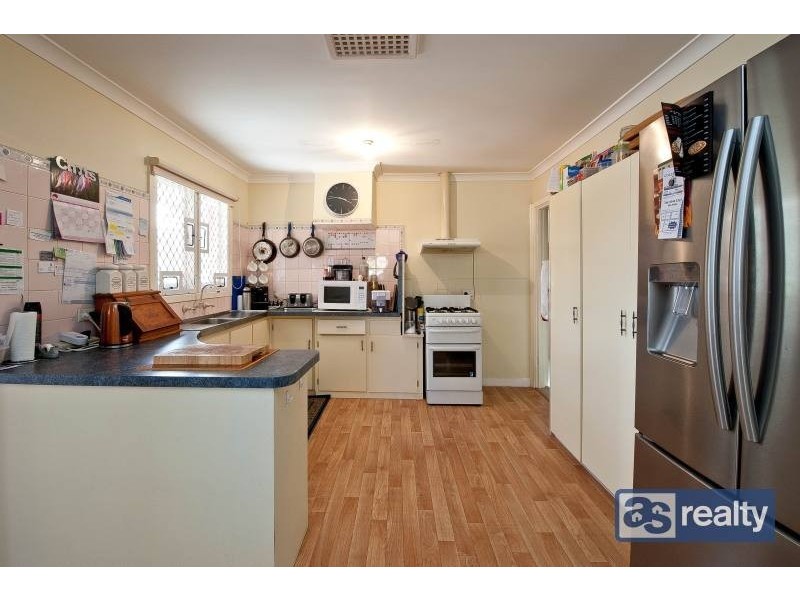 8 Kenwick Way, Balga WA 6061