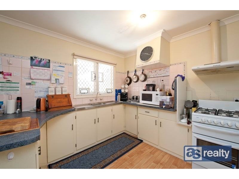 8 Kenwick Way, Balga WA 6061