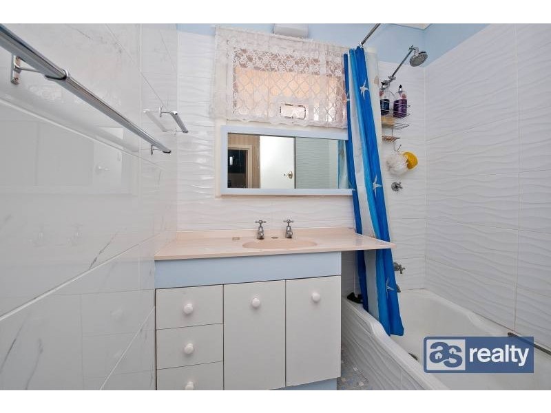 8 Kenwick Way, Balga WA 6061