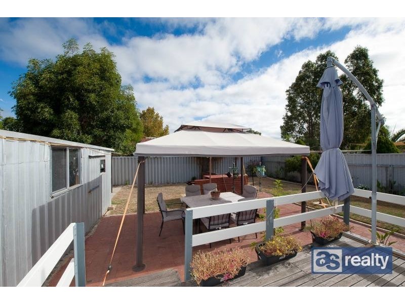 8 Kenwick Way, Balga WA 6061