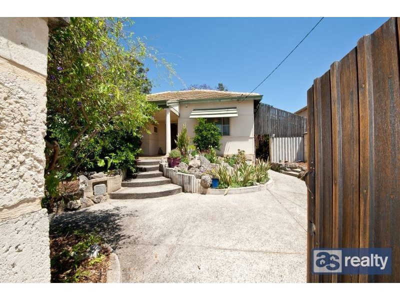 11 Aughton Street, Bayswater WA 6053