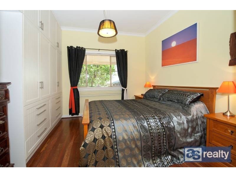 11 Aughton Street, Bayswater WA 6053