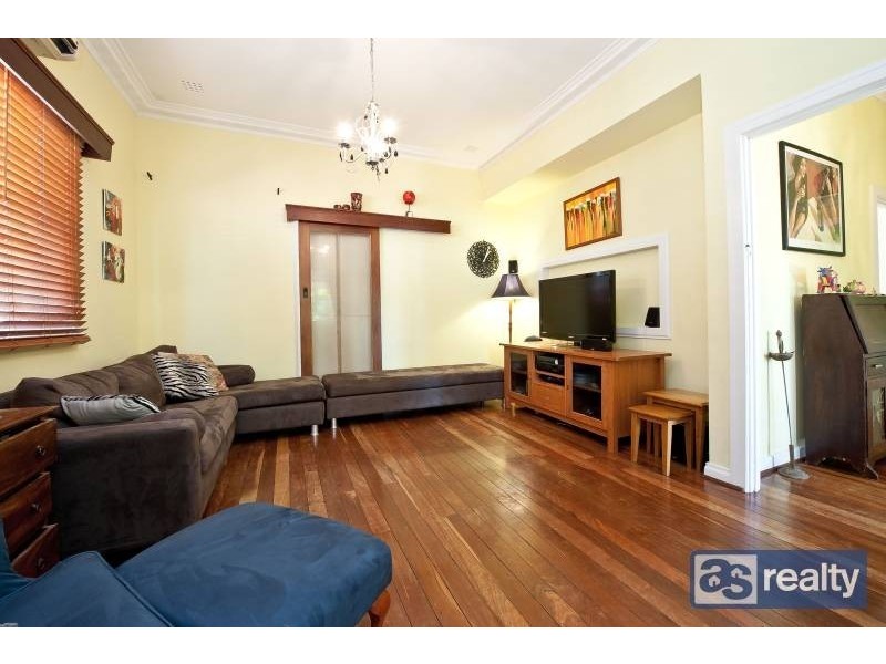 11 Aughton Street, Bayswater WA 6053