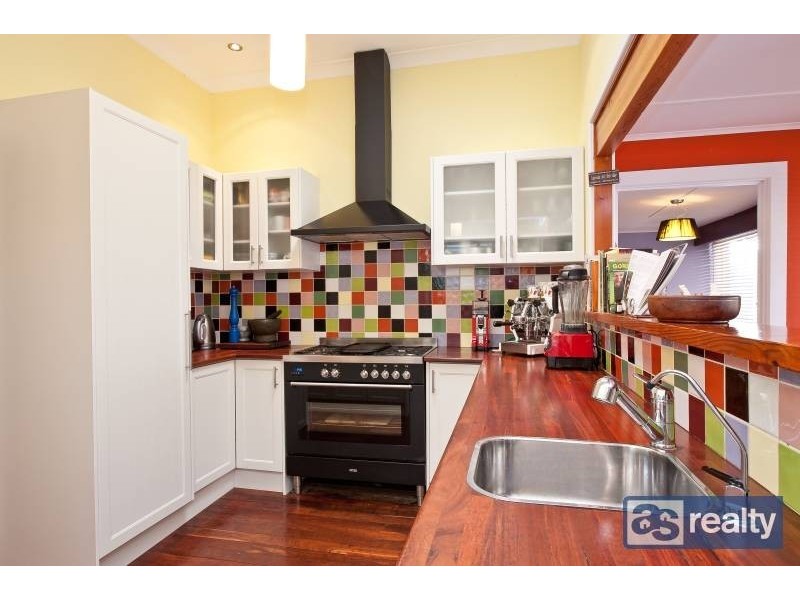 11 Aughton Street, Bayswater WA 6053