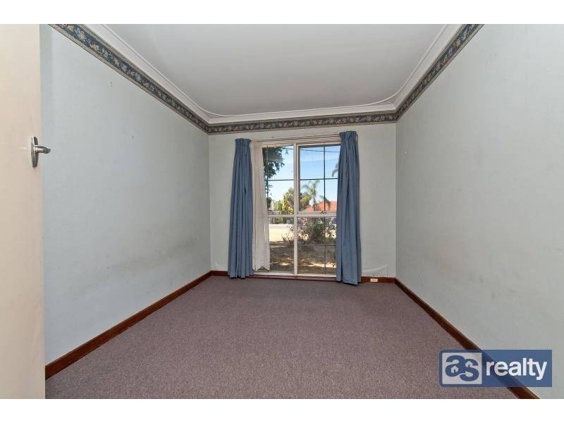 24 Cameron Street, Embleton WA 6062