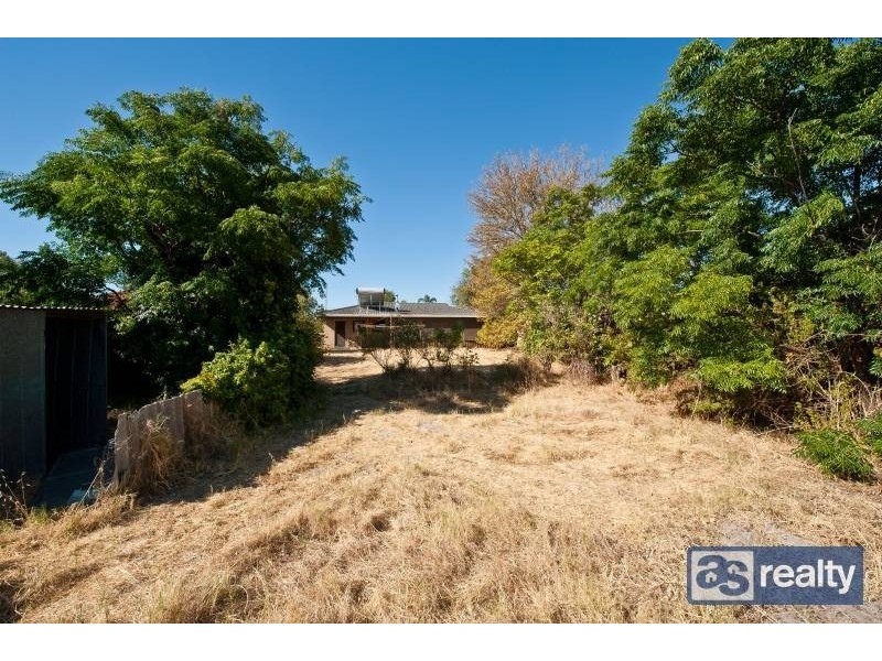 24 Cameron Street, Embleton WA 6062