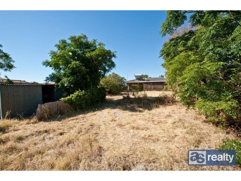 24 Cameron Street, Embleton WA 6062