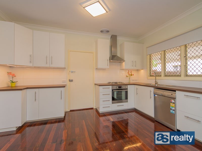 3 Priestley Street, Embleton WA 6062