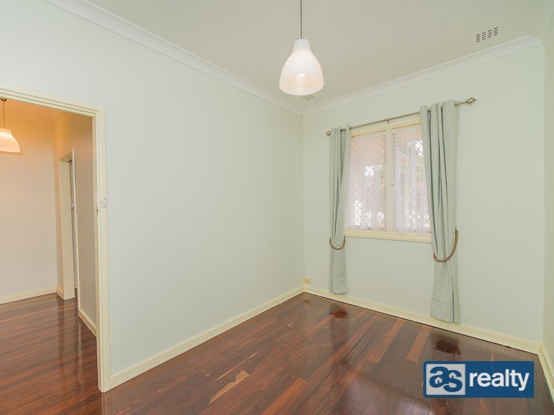 3 Priestley Street, Embleton WA 6062