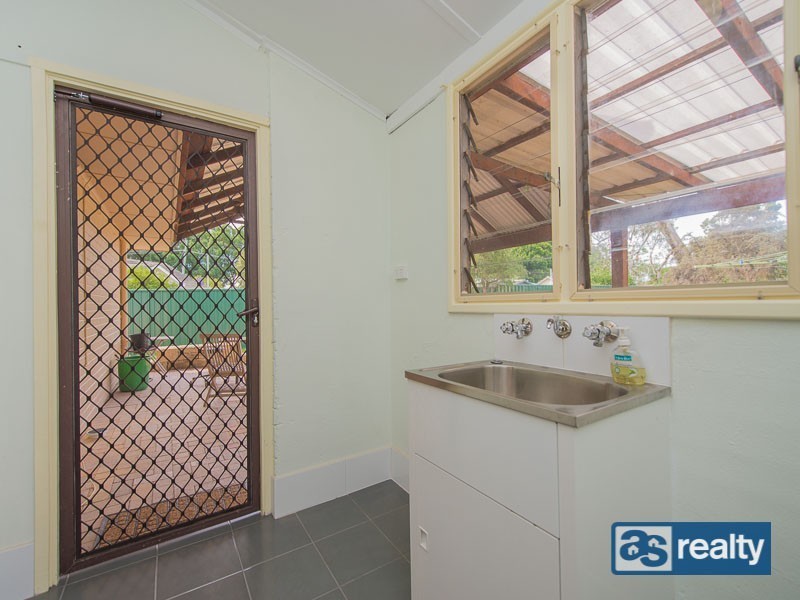 3 Priestley Street, Embleton WA 6062