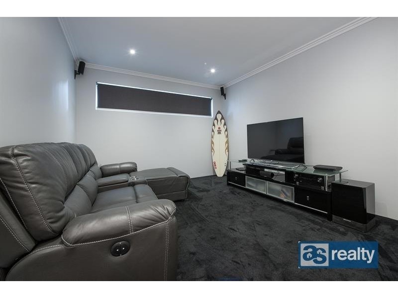 5 Mckenzie Way, Embleton WA 6062