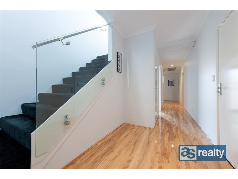 5 Mckenzie Way, Embleton WA 6062