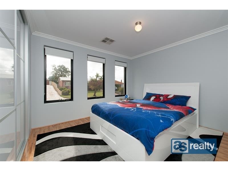 5 Mckenzie Way, Embleton WA 6062