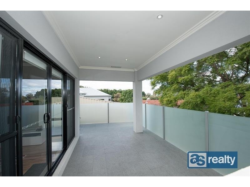 5 Mckenzie Way, Embleton WA 6062