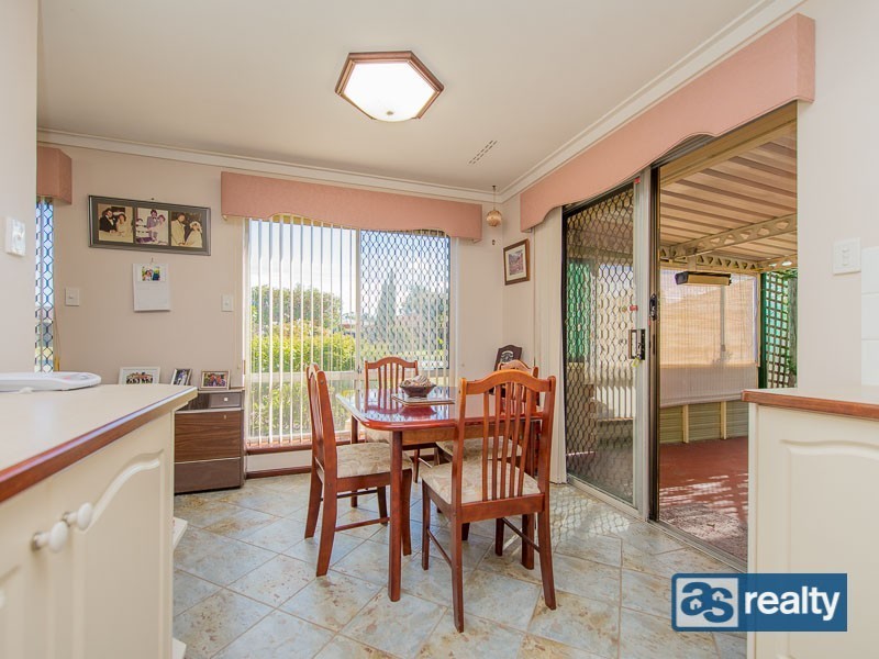 55 Holmwood Way, Embleton WA 6062