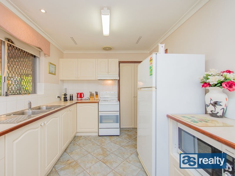55 Holmwood Way, Embleton WA 6062