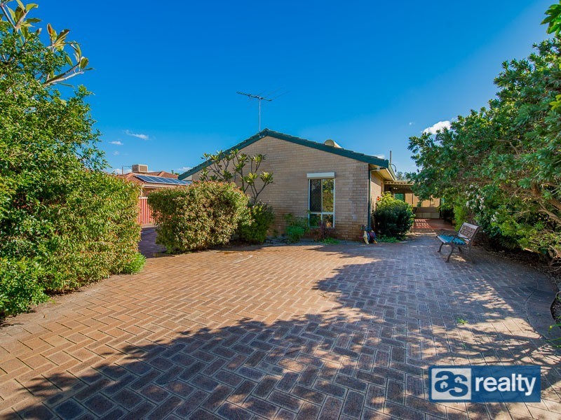 55 Holmwood Way, Embleton WA 6062