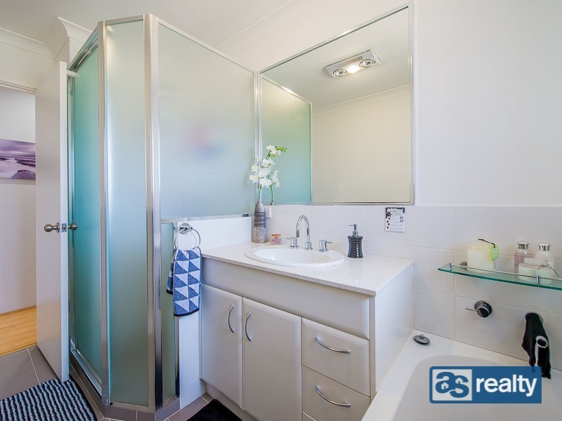 34 Littlemore Way, Eden Hill WA 6054