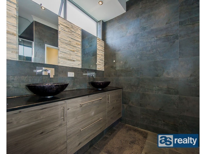 61a Embleton Ave, Embleton WA 6062