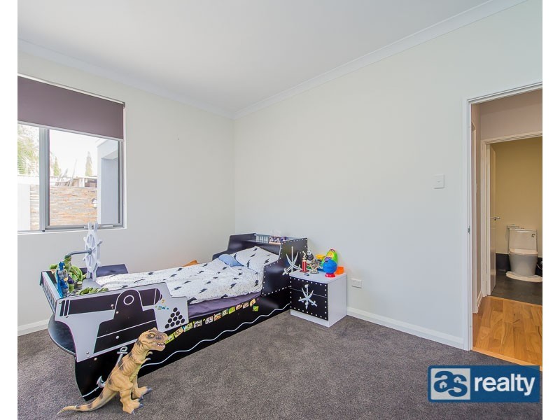 61a Embleton Ave, Embleton WA 6062