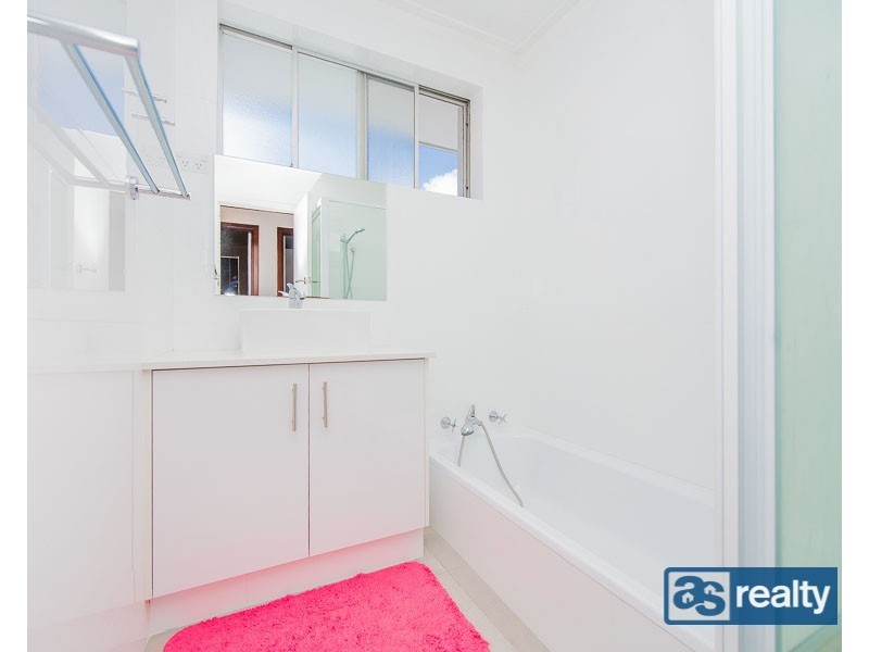 61 Embleton Avenue, Embleton WA 6062