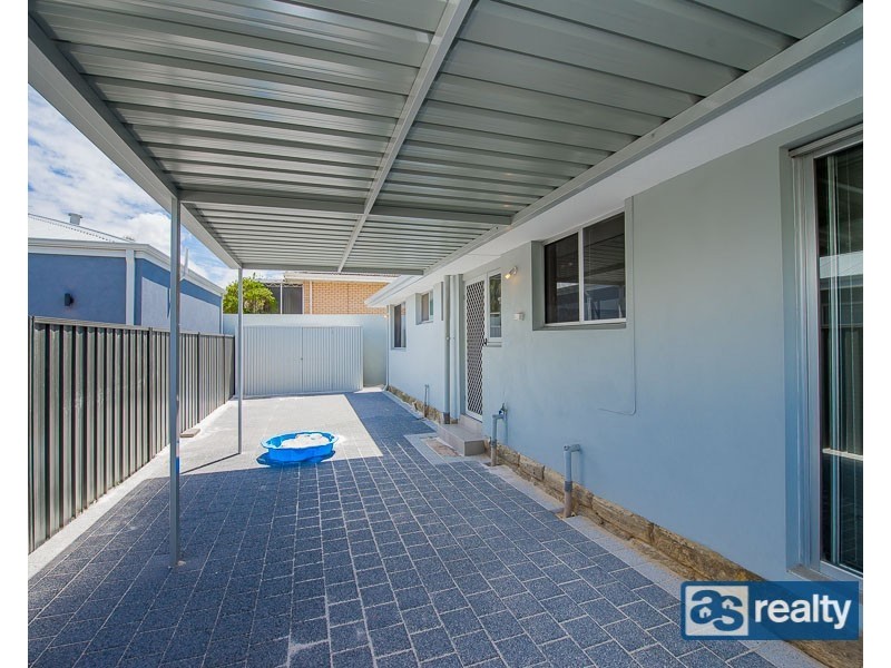 61 Embleton Avenue, Embleton WA 6062