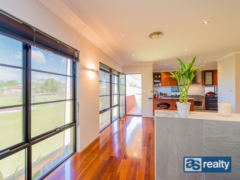 3/24 Bromley St, Embleton WA 6062