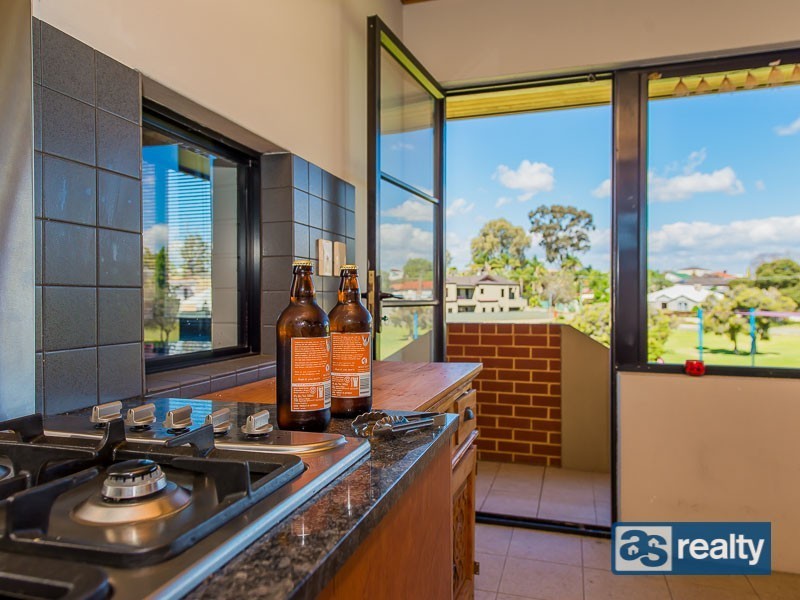 3/24 Bromley St, Embleton WA 6062
