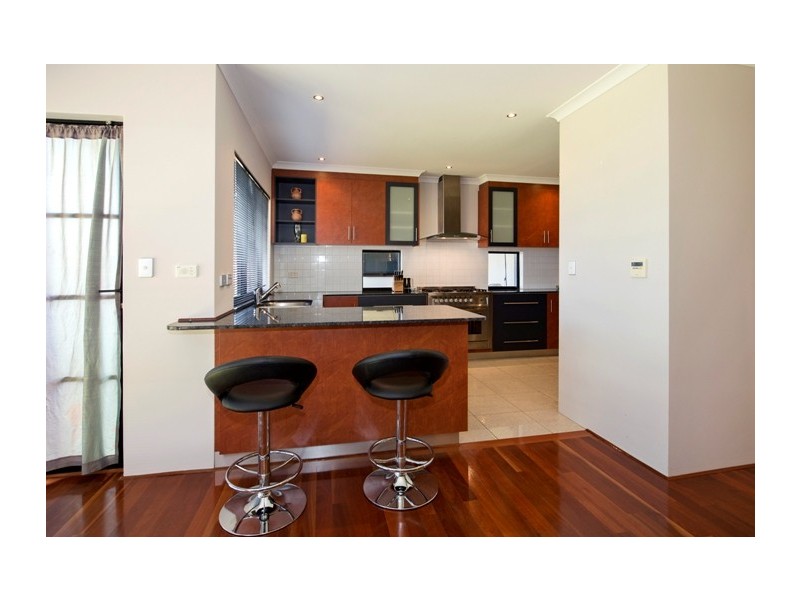 3/24 Bromley St, Embleton WA 6062