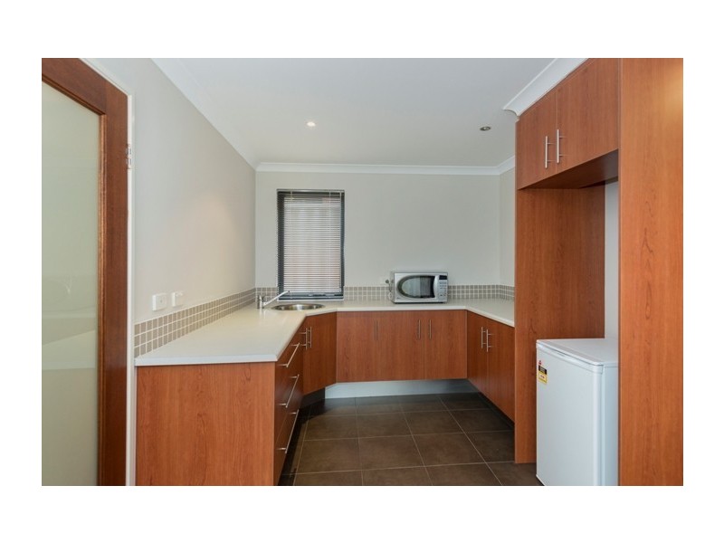 3/24 Bromley St, Embleton WA 6062