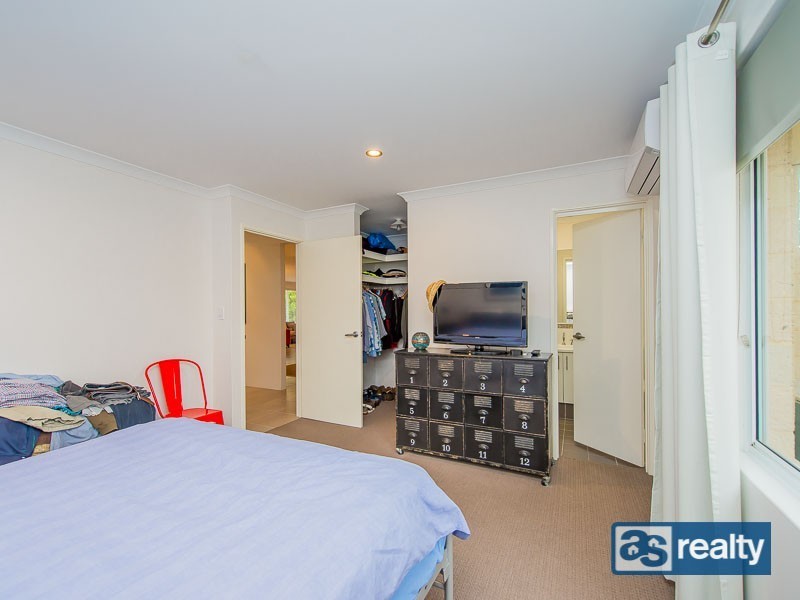 42 Broadway, Embleton WA 6062